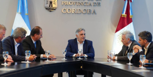LLARYORA RECIBIÓ A REFERENTES DEL SECTOR MINERO NACIONAL