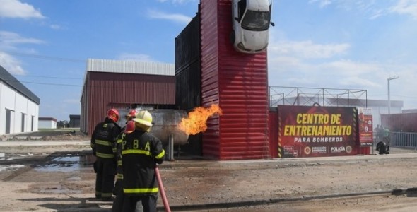 CÓRDOBA CUENTA CON UN CENTRO DE ENTRENAMIENTO PARA BOMBEROS ÚNICO EN EL PAÍS
