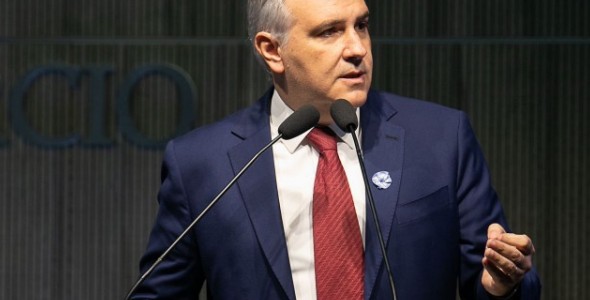 MARTIN LLARYORA PROPONE CREAR UNA POLICÍA MUNICIPAL ENTRENADA EN EL USO DE ARMAS NO LETALES