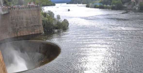 LAGO SAN ROQUE: LA PROVINCIA PUSO EN FUNCIONAMIENTO LA AUTORIDAD DE CUENCAS Y CONTINÚA EL PLAN DE M