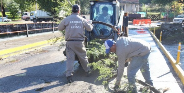 La Municipalidad trabaja en las zonas afectadas por la creciente