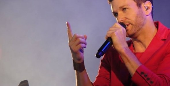 Axel conquistó a Carlos Paz en un recital gratuito