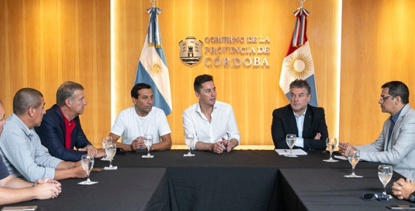 MANUEL CALVO E INTENDENTES DE RÍO SECO DIALOGARON SOBRE LA LEY DE SEGURIDAD
