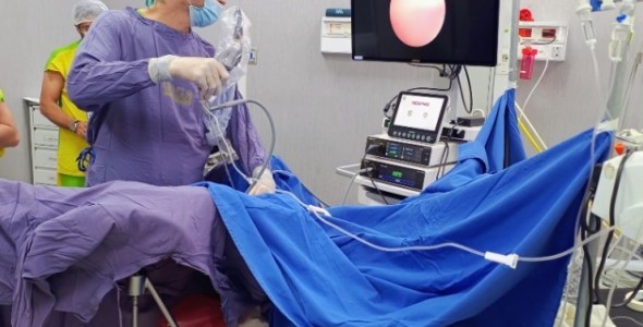 LA SALUD PÚBLICA SUMA TECNOLOGÍA: PRIMERA INTERVENCIÓN UROLÓGICA CON LÁSER EN EL SISTEMA PROVIN