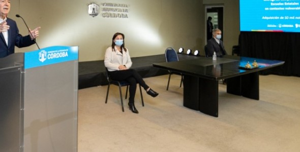 La Provincia comprará 50 mil computadoras para escuelas de sectores vulnerables