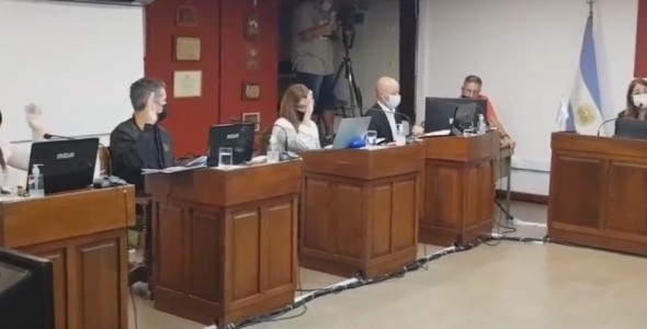 El Concejo de Representantes convirtió en ordenanza el proyecto de recambio de luminarias