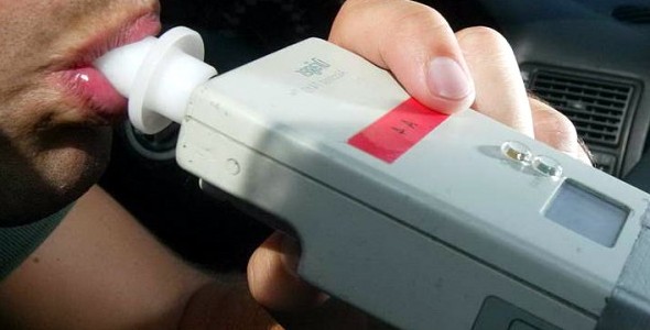 Persecución tras evasión de control de alcoholemia