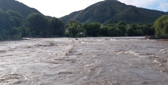 Ingresa una nueva creciente al río San Antonio