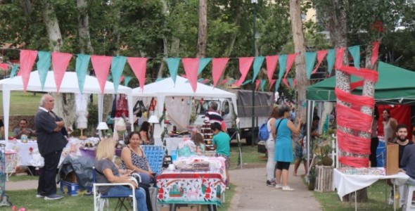 Exitosa Feria Navideña en los Jardines Municipales
