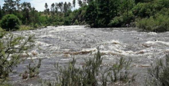 Precaución ante la crecida de los ríos serranos tras las lluvias
