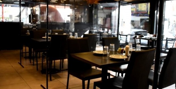 Empresario se organizan para abrir sus bares y restaurantes