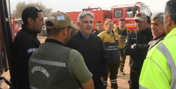 LLARYORA DESTACÓ EL TRABAJO DE LOS BOMBEROS Y LA POLICÍA, A LA VEZ QUE PIDIÓ A LA POBLACIÓN RESP