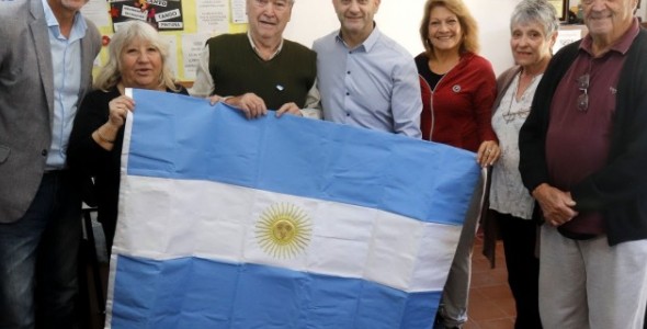 MUNICIPIO ENTREGÓ AYUDA ECONÓMICA AL CENTRO DE JUBILADOS Y PENSIONADOS VILLA CARLOS PAZ