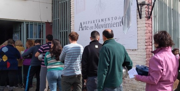 El Departamento de Arte en Movimiento realizó un gran locro