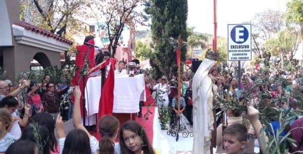 Celebración de la Misa de Ramos en el centro de la ciudad