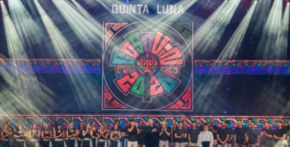 LA NOCHE DE CÓRDOBA BRILLÓ EN EL FESTIVAL DE COSQUÍN CON UNA PROPUESTA ESCÉNICA INNOVADORA