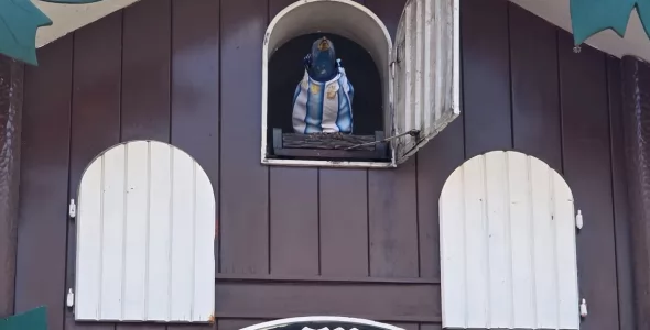 Carlos Paz ya vive la pasión mundialista: el Reloj Cucú se vistió con la camiseta argentina