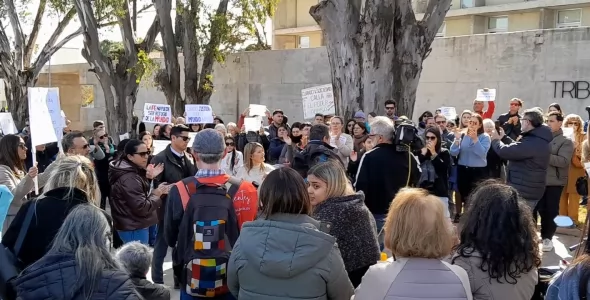 Familias protestaron frente a Tribunales y exigieron avances en la investigación por las denuncias 