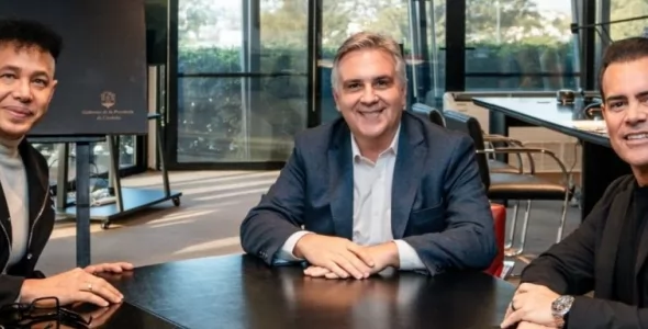 Llaryora recibió a Jean Carlos quien cumple 30 años de trayectoria artística