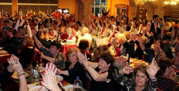 La Fiesta Nacional de los Abuelos celebra una edición mundialista con delegaciones de todo el país