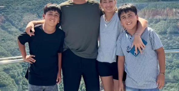 La familia de músicos de Carlos Paz que sorprendió a todos en la fan fest