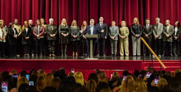 Córdoba lideró las Pruebas Aprender 2025 y Llaryora reconoció a los docentes por los resultados