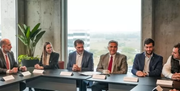Llaryora asistió al desembarco de BYMA en Córdoba