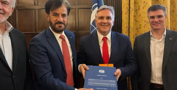 Llaryora se reunió con el presidente de la FIA: Córdoba avanza en las gestiones para volver a reci