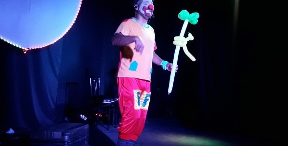 El Payaso Pochoclin se presenta en el Teatro Ciego