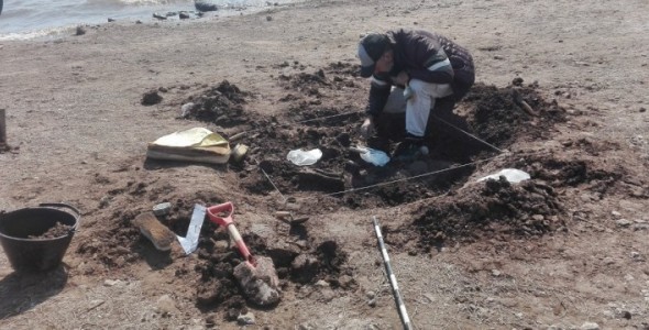 Rescates arquelógicos en las costas del lago San Roque