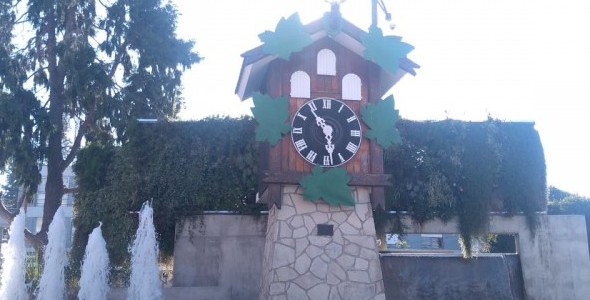Festejamos el 62º aniversario del reconocido Reloj Cucú
