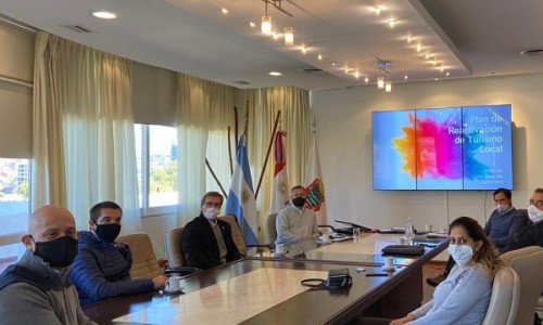 Reunión de hoteleros y gastronómicos con autoridades municipales