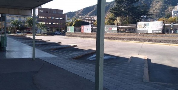 Buscan levantar el paro del transporte urbano e interurbano