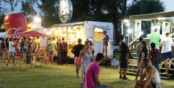 Paso la Feria de food trucks 