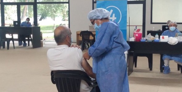 Comenzó la vacunación contra Covid-19 para personas mayores de 70 años