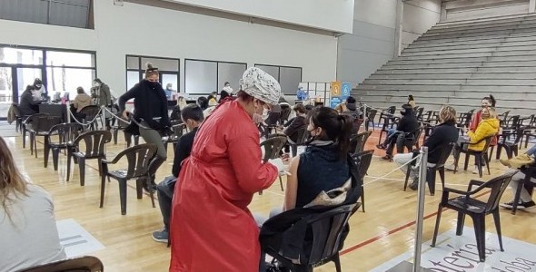 Continua la campaña de vacunación contra COVID-19 en Carlos Paz