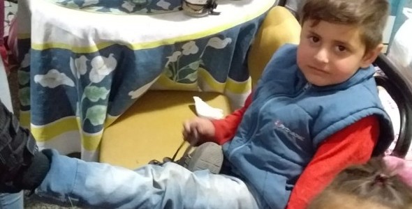 El merendero Panza Caliente les entregó nuevas zapatillas a los chicos